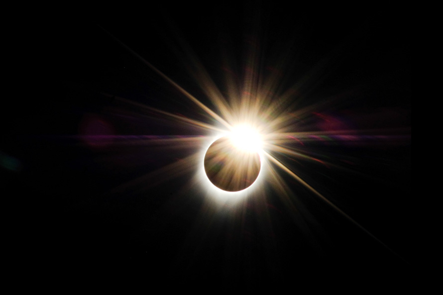 The diamond ring moment of a total solar eclipse